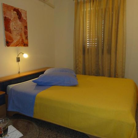 Cozy Apartments And Rooms Pavicini Segotici Esterno foto