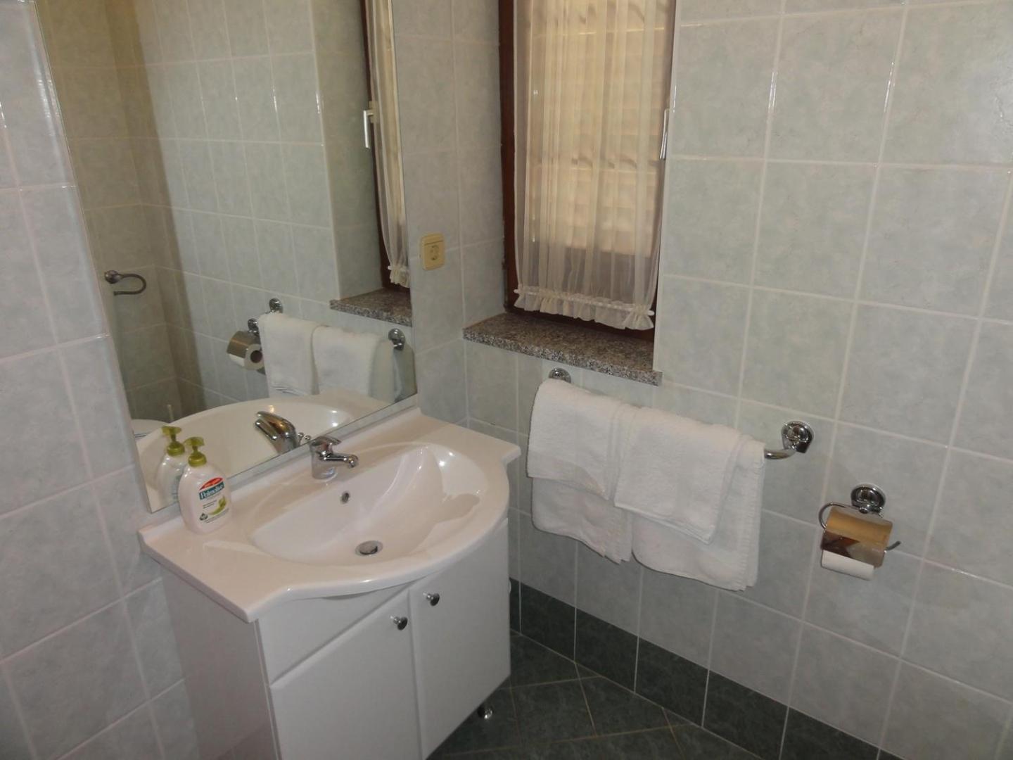 Cozy Apartments And Rooms Pavicini Segotici Esterno foto